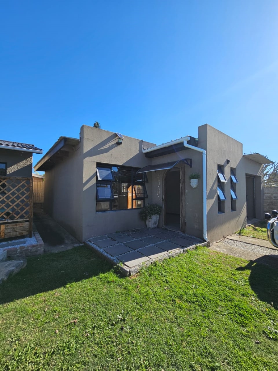 To Let 1 Bedroom Property for Rent in Greenshields Park Eastern Cape